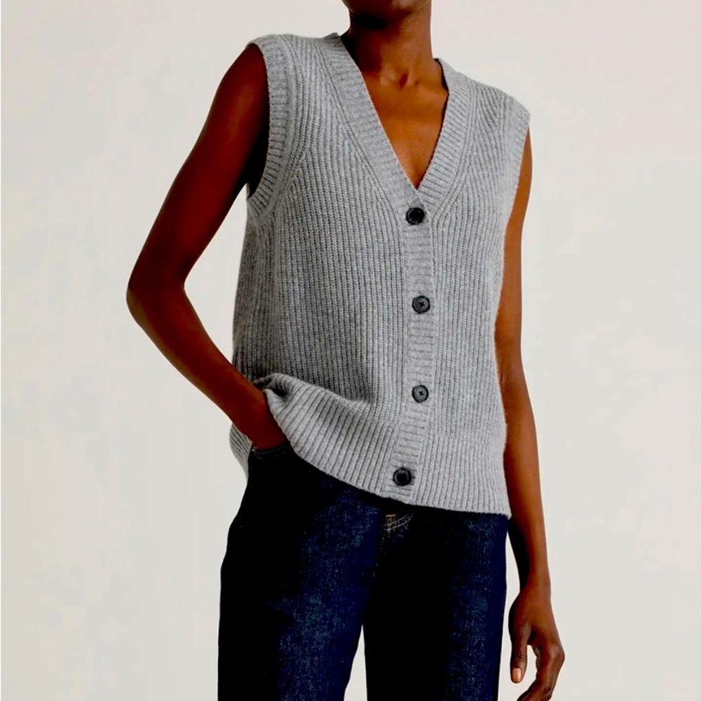 NWT✨ Mongolian Cashmere Sweater Vest Quince